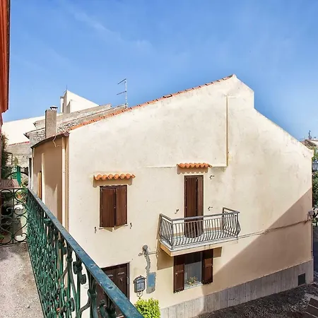 Corte D'anglona, Typical Sardinia Apartment Nulvi